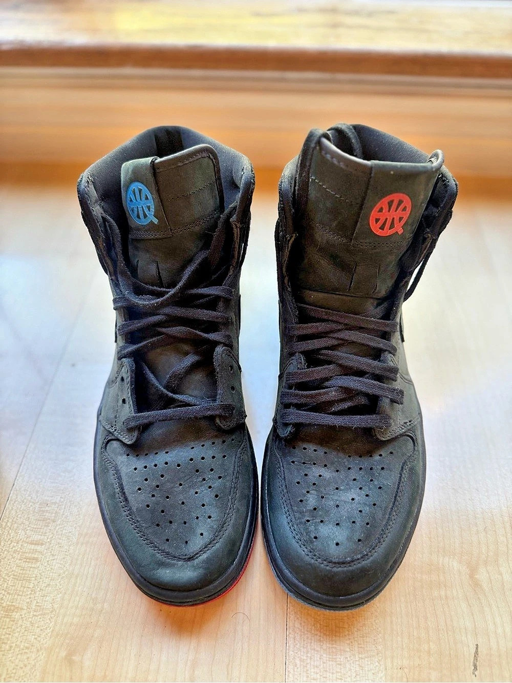 Nike Air Jordan 1 Retro High Top Sneakers Black & Red US 11